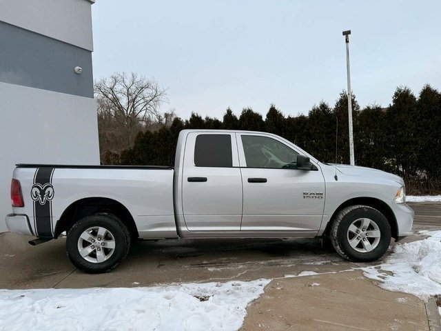 Used 2017 RAM 1500 Express image 2