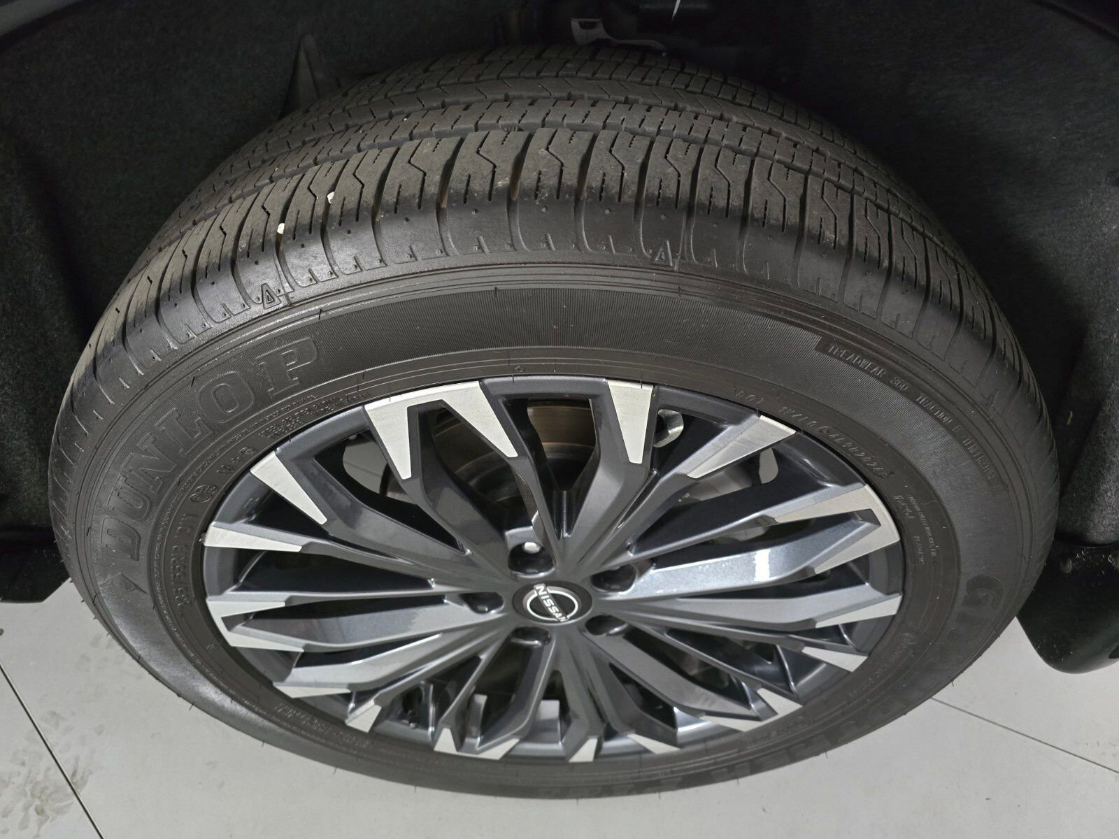 Used 2024 Nissan Rogue Platinum w/ Platinum Premium Package image 11