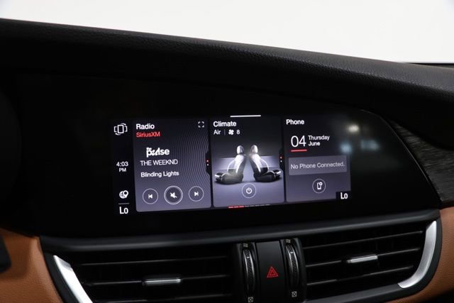 Used 2020 Alfa Romeo Giulia AWD w/ Cold Weather Package image 23