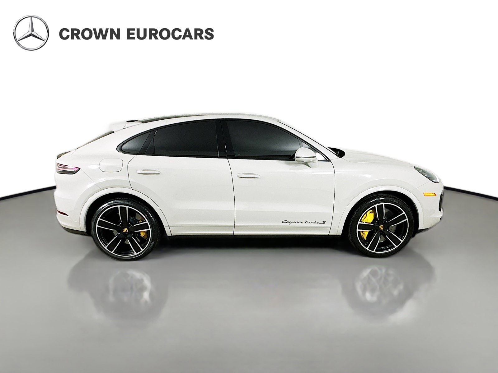Certified 2020 Porsche Cayenne Turbo S AWD/4WD image 4