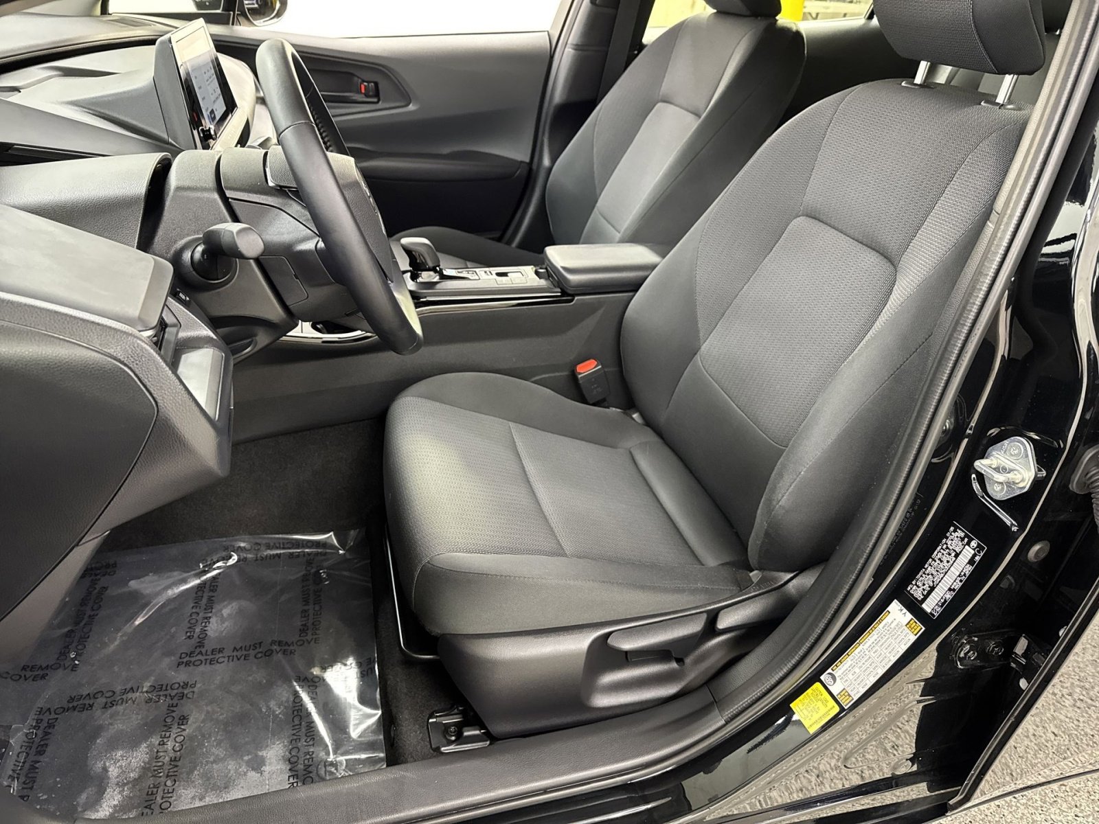 Used 2025 Toyota Prius LE image 16