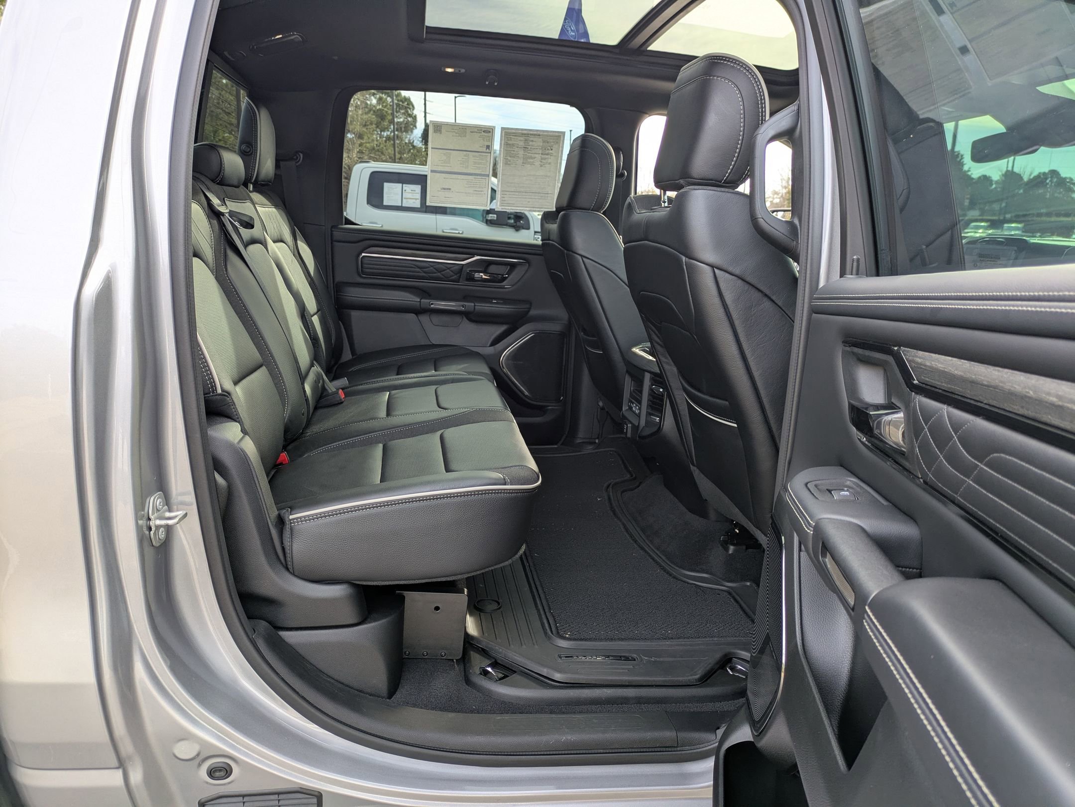 Used 2025 RAM 1500 Limited image 39