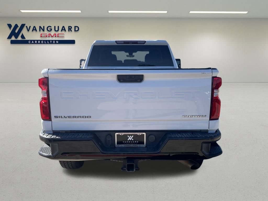 Used 2020 Chevrolet Silverado 2500 Custom w/ Custom Value Package image 4