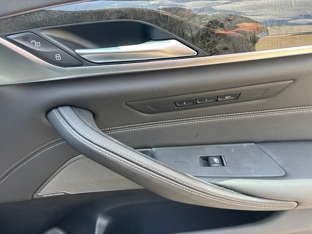Used 2023 BMW M550i xDrive w/ Executive Package AWD/4WD image 29