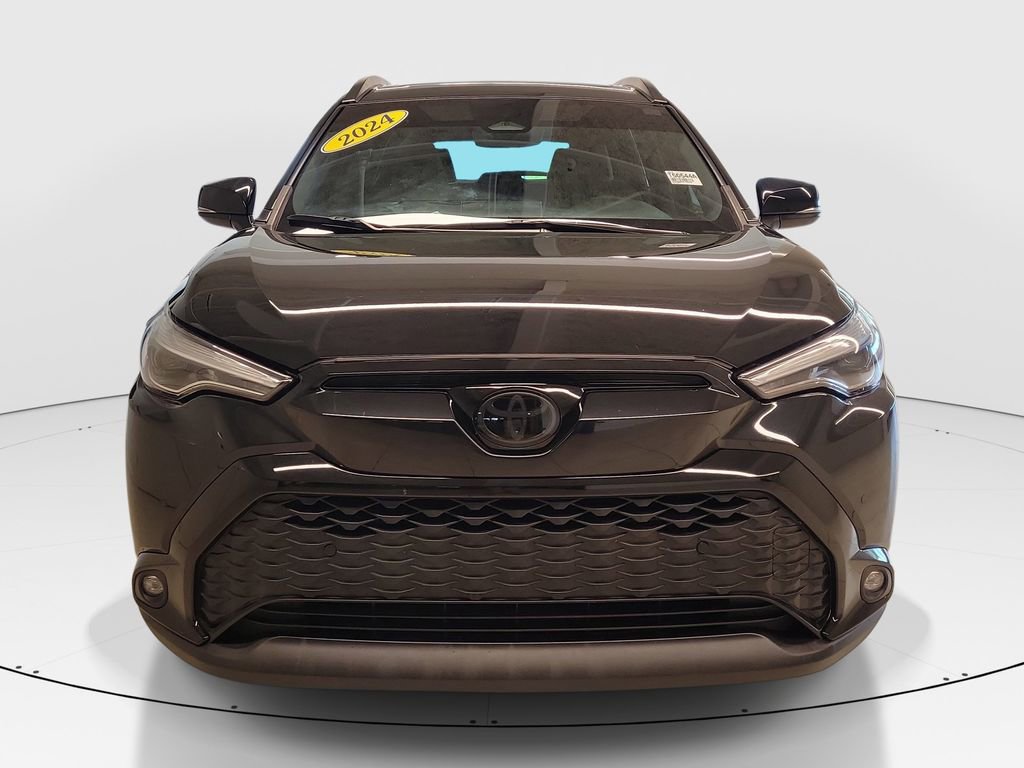 Used 2024 Toyota Corolla Cross XSE w/ Convenience Package AWD/4WD image 2