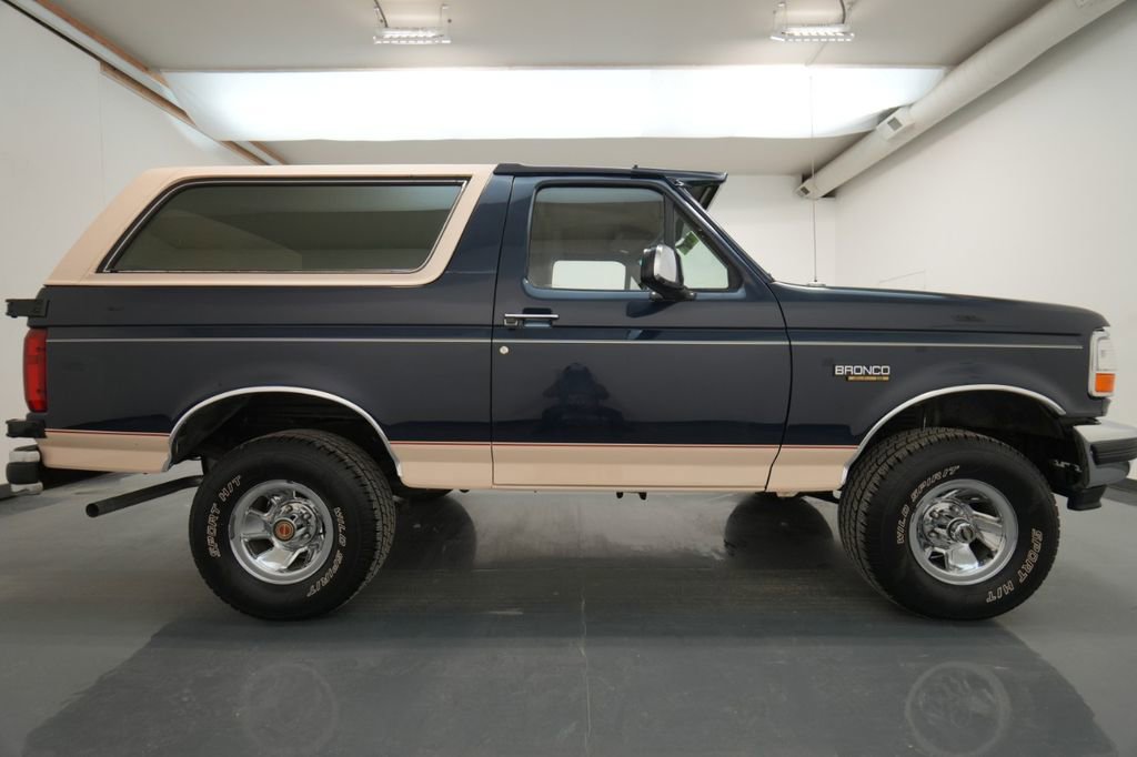 Used 1992 Ford Bronco Eddie Bauer image 17