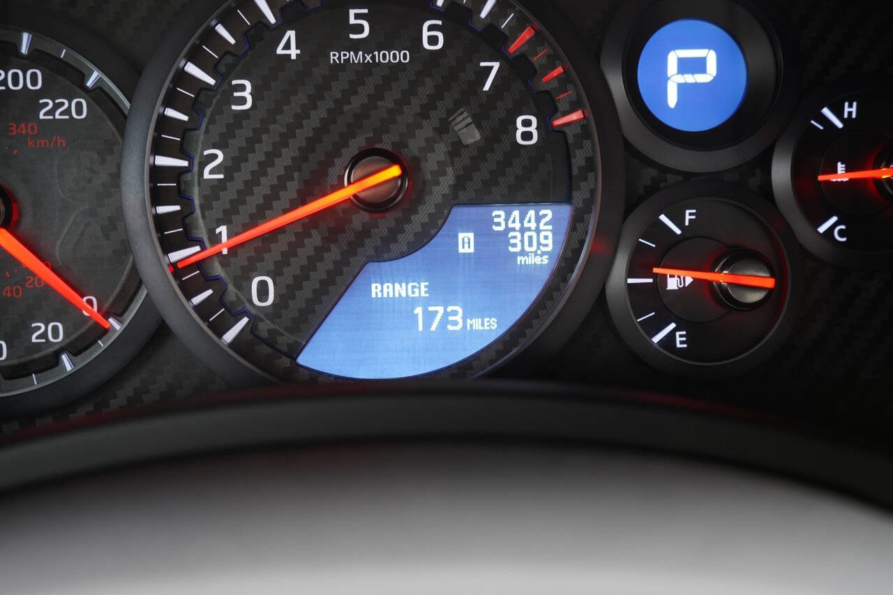 Used 2021 Nissan GT-R Premium image 83