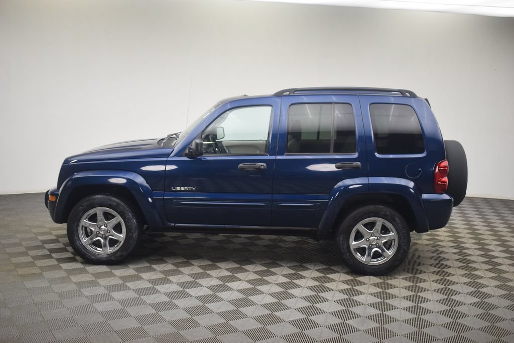 Used 2004 Jeep Liberty Limited w/ 17" Chrome Wheel & Tire Group AWD/4WD image 10