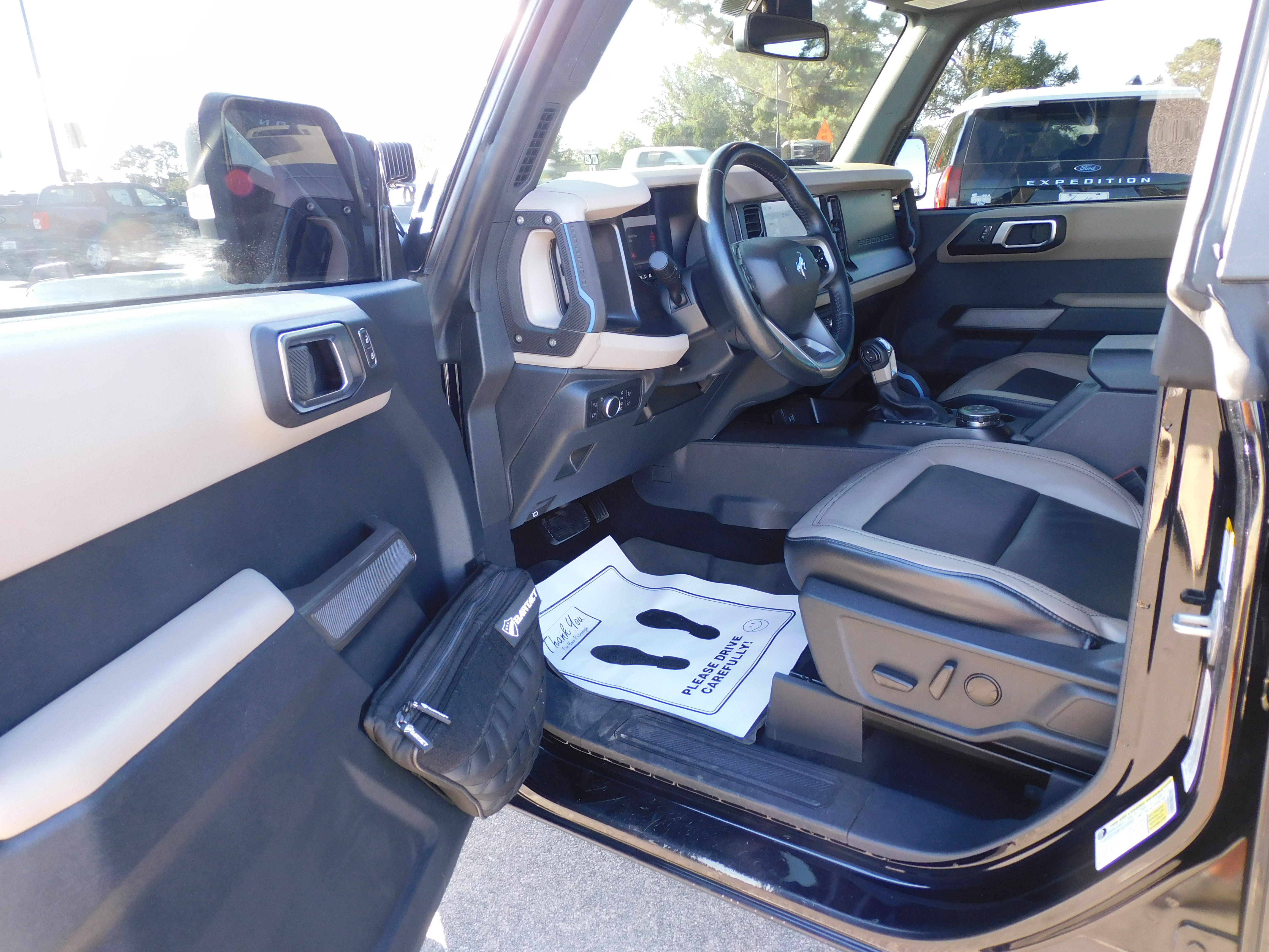 Used 2022 Ford Bronco Wildtrak image 10