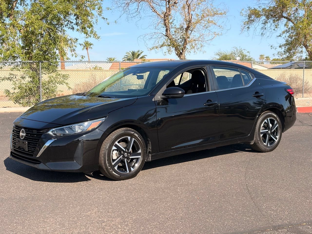 Used 2024 Nissan Sentra SV FWD image 2