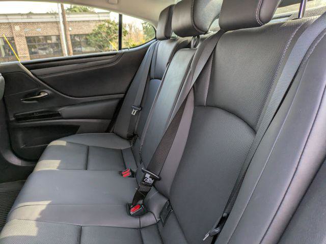 Certified 2023 Lexus ES 350 w/ Premium Package image 13