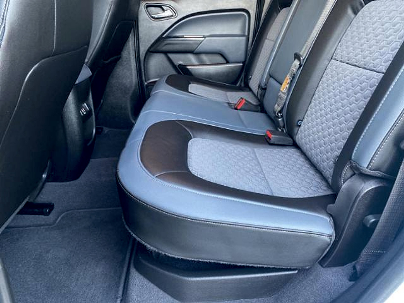 Used 2021 Chevrolet Colorado Z71 RWD image 22