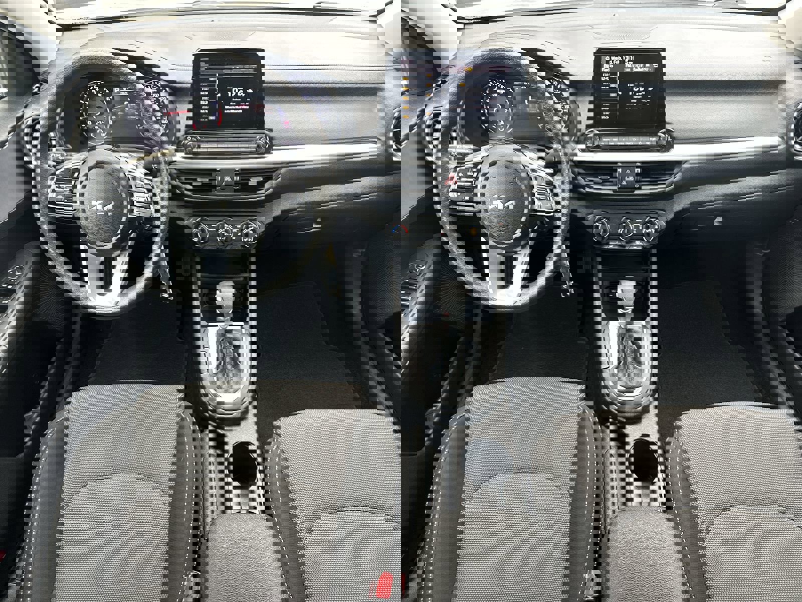 Used 2024 Kia Forte LXS image 18