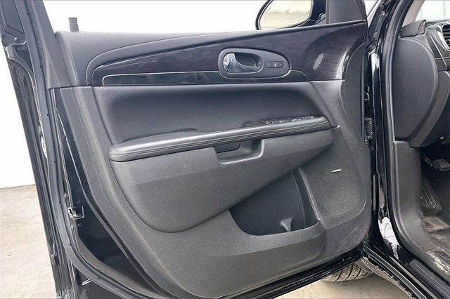 Used 2016 Buick Enclave Premium image 20
