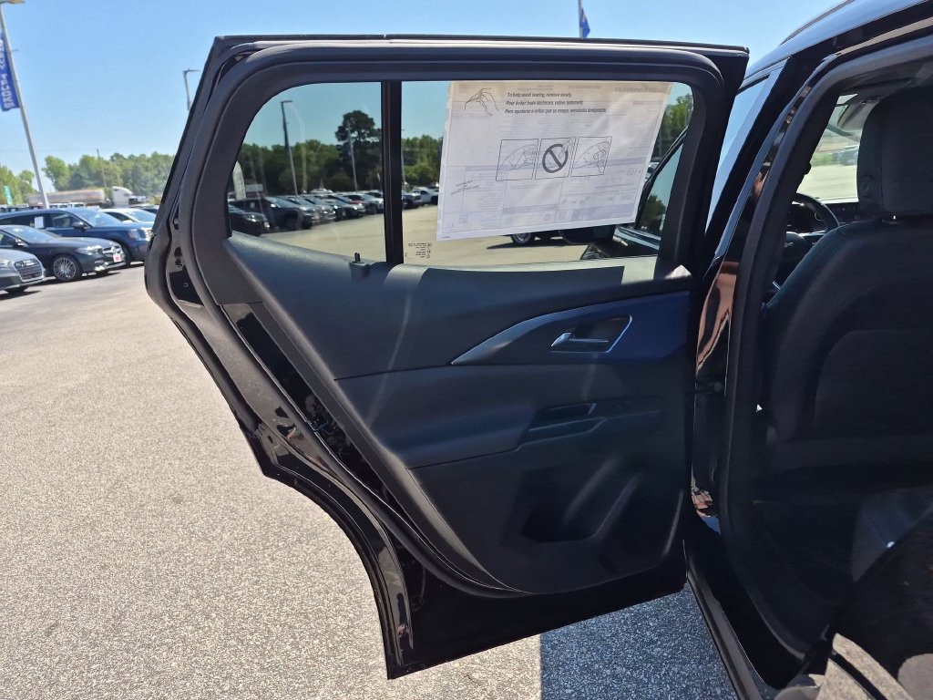 New 2026 Chevrolet Equinox EV LT w/ Convenience Package II FWD image 29