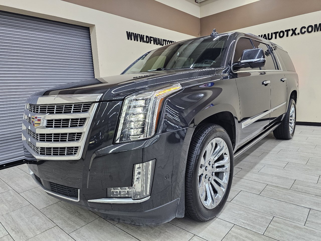 Used 2019 Cadillac Escalade ESV Premium Luxury w/ LPO, Radiant Package image 2