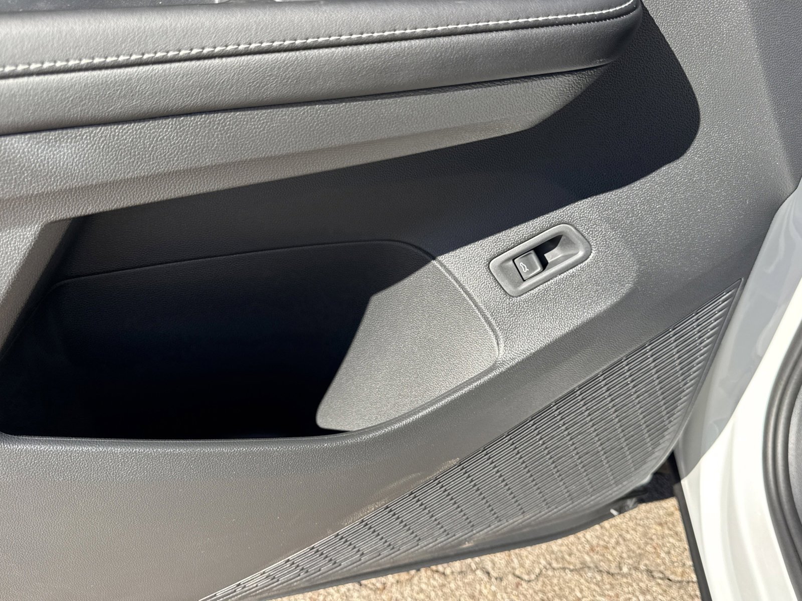 New 2026 Volkswagen Atlas SE image 14