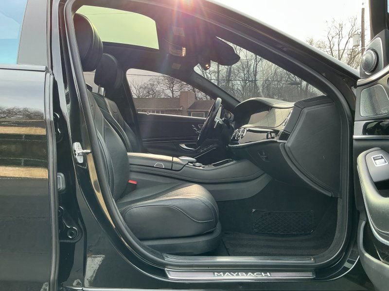 Used 2018 Mercedes-Benz Maybach S 560 4MATIC image 14