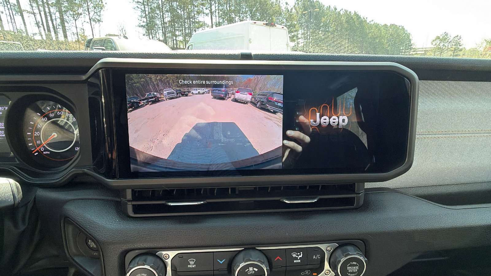 Used 2024 Jeep Wrangler Unlimited Sport AWD/4WD image 33