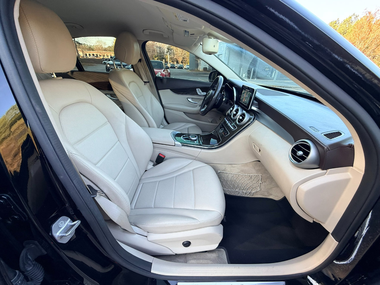 Used 2017 Mercedes-Benz C 300 Sedan image 14