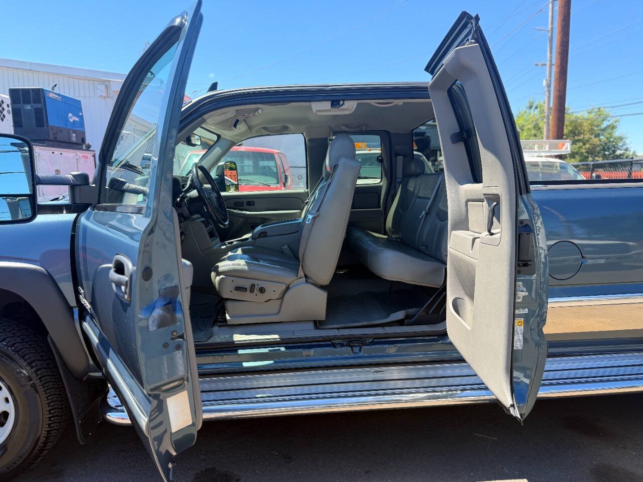 Used 2007 GMC Sierra 3500 SLT RWD image 26
