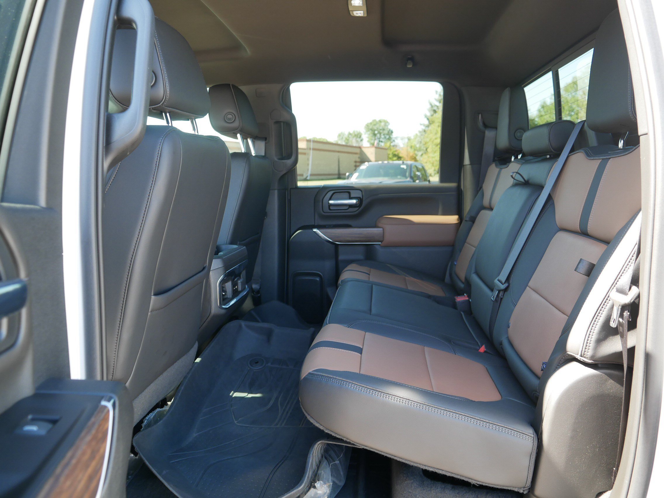 Used 2022 Chevrolet Silverado 3500 High Country AWD/4WD image 36