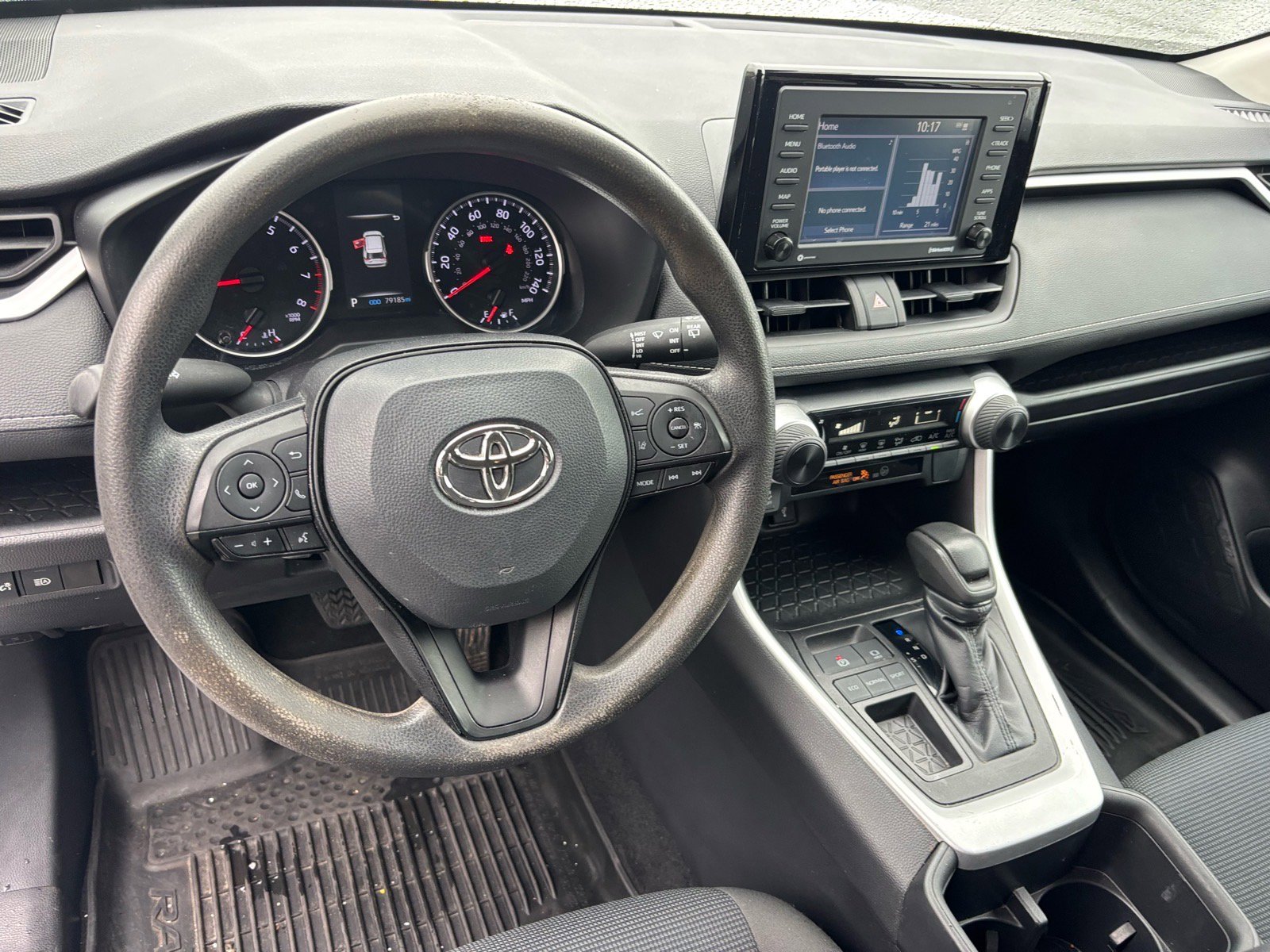 Used 2022 Toyota RAV4 LE FWD image 11