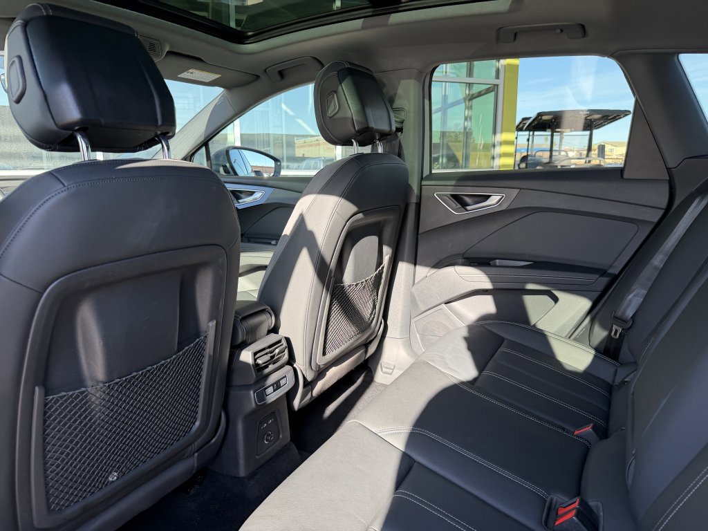 Used 2024 Audi Q4 e-tron Premium Plus w/ Premium Plus image 34