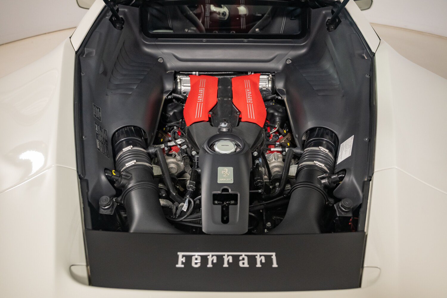 Used 2017 Ferrari 488 GTB RWD image 54