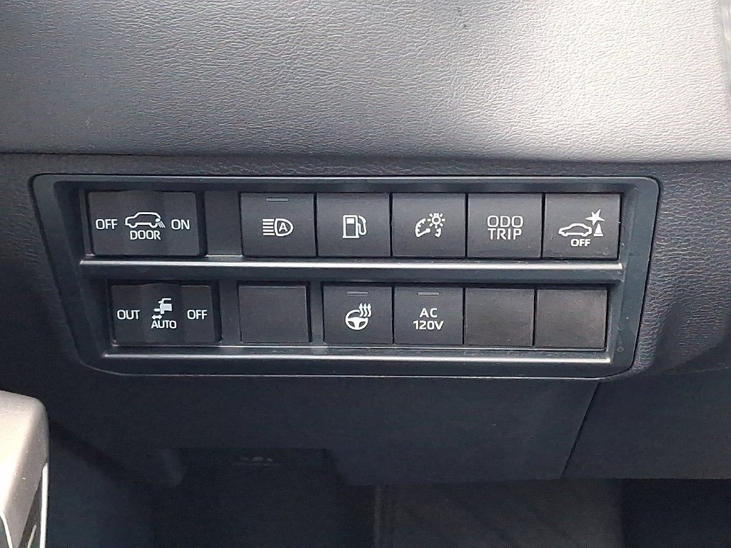 Used 2024 Toyota Sequoia Platinum AWD/4WD image 28