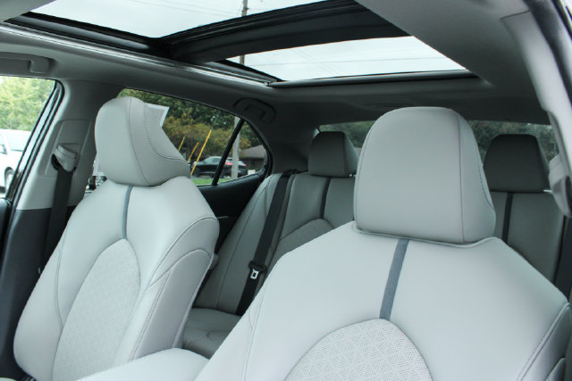 Used 2023 Toyota Camry XSE w/ Navigation Package FWD image 14