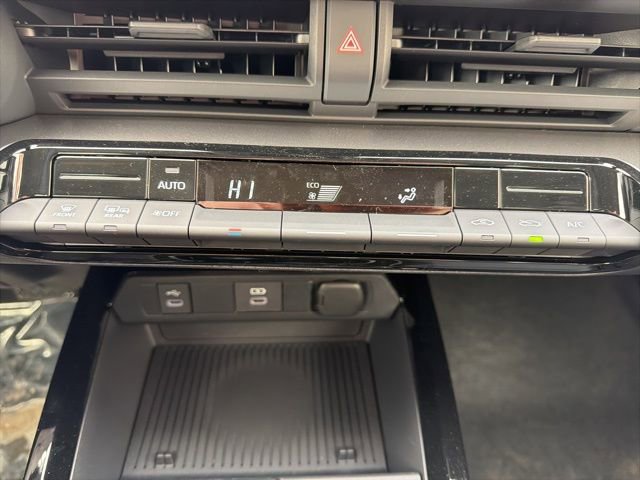 New 2026 Toyota Prius LE image 30