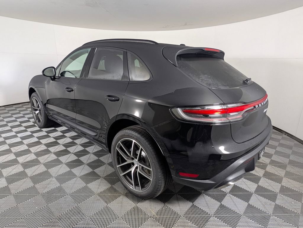 New 2026 Porsche Macan image 3