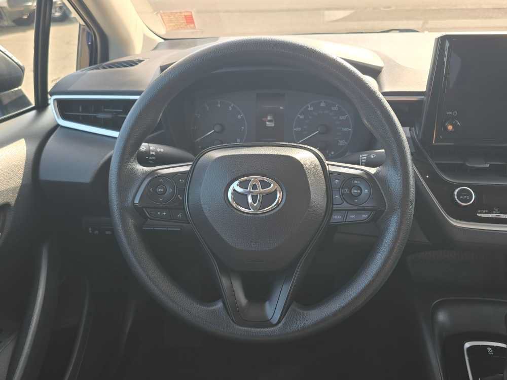 Used 2023 Toyota Corolla LE FWD image 11