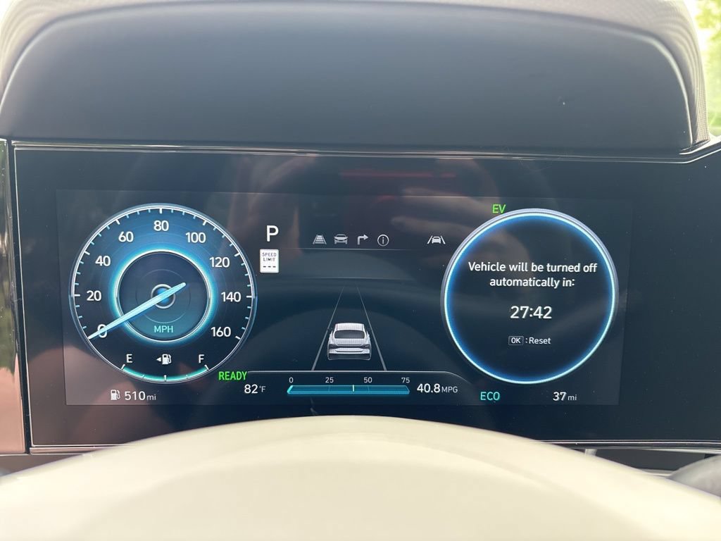New 2025 Hyundai Elantra SEL FWD image 23