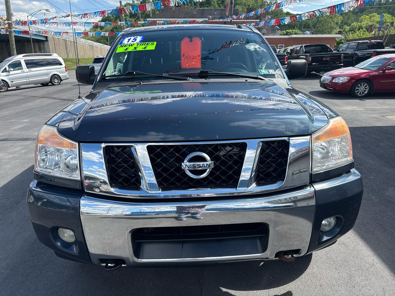 Used 2015 Nissan Titan SV w/ SV Value Truck Package AWD/4WD image 31
