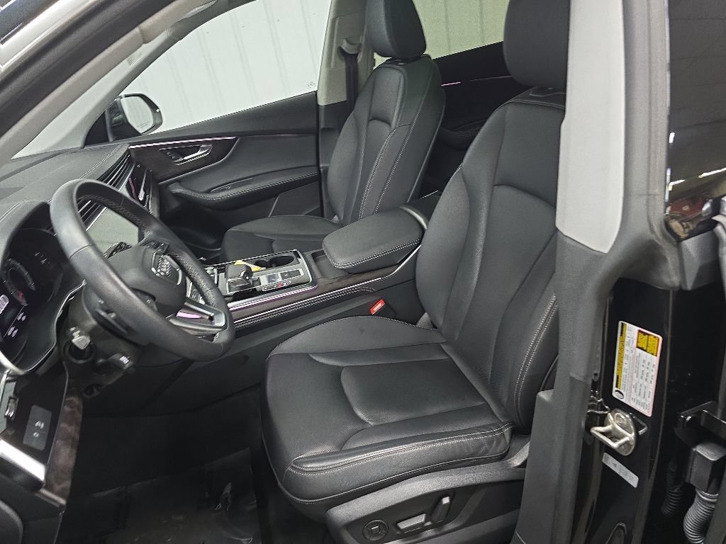 Used 2023 Audi Q8 Premium Plus w/ Premium Plus Package AWD/4WD image 30