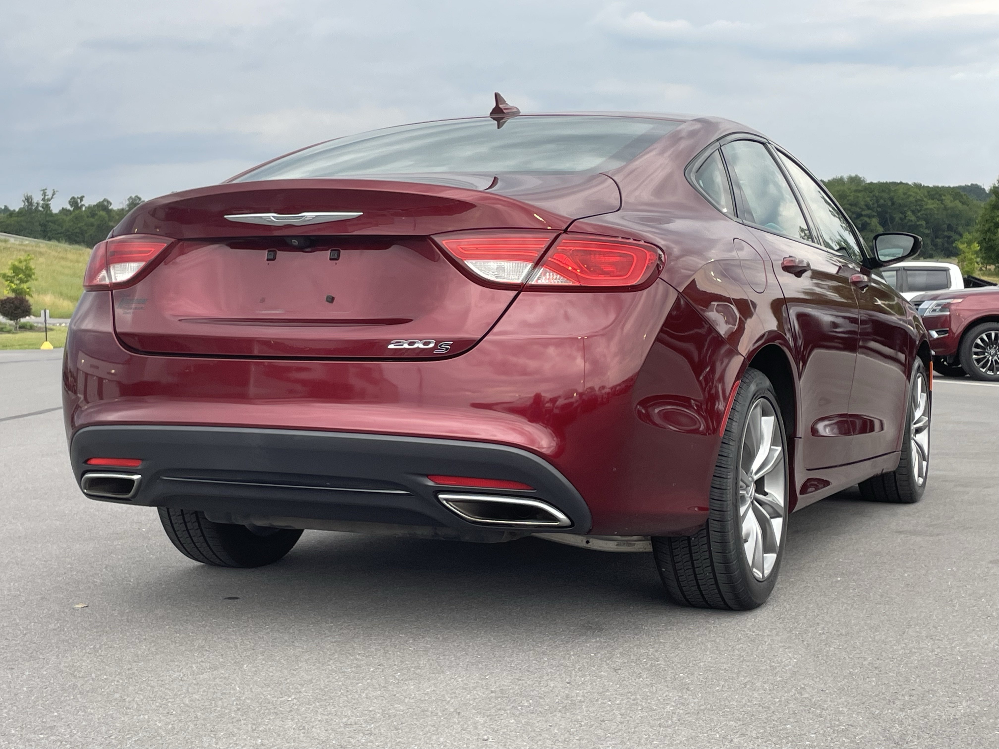 Used 2015 Chrysler 200 S w/ Navigation & Sound Group I FWD video 3