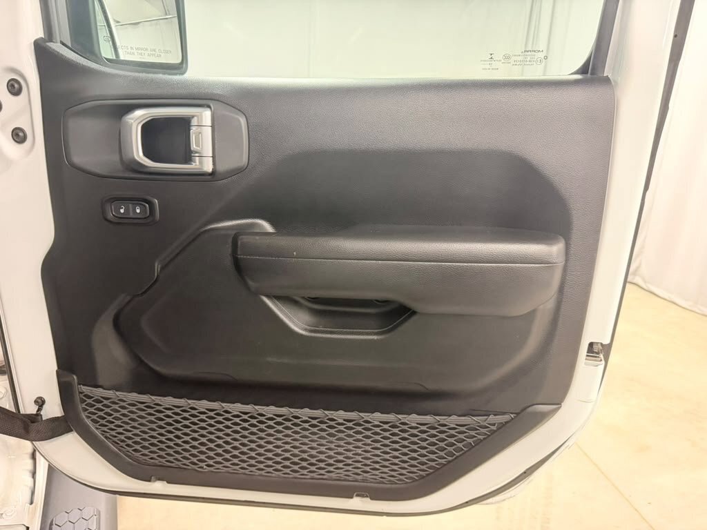 Used 2020 Jeep Wrangler Sport AWD/4WD image 34