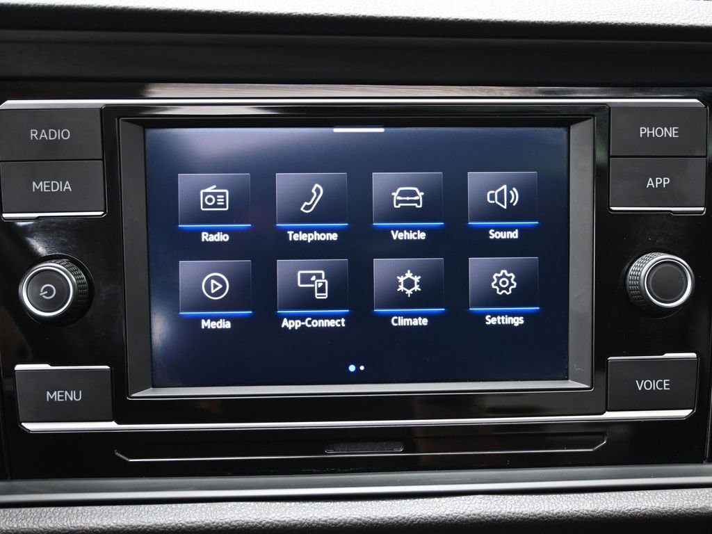 Used 2023 Volkswagen Jetta SE w/ Panoramic Sunroof Package image 22