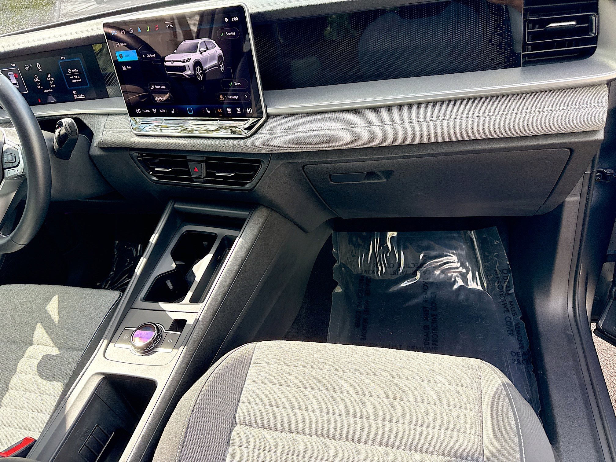 Used 2025 Volkswagen Tiguan S image 17