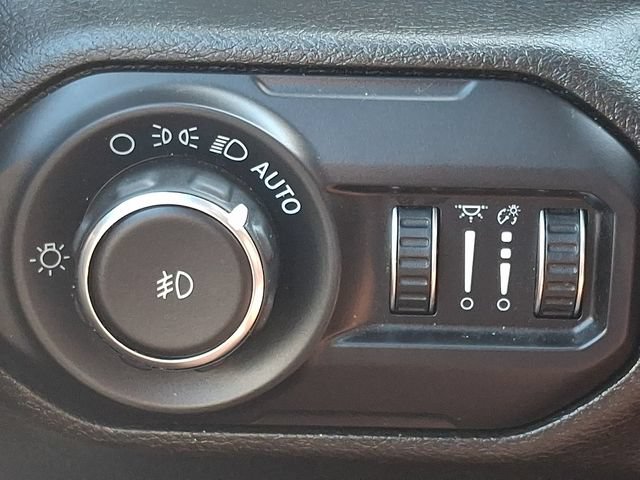 Used 2018 Jeep Wrangler Unlimited Sport S AWD/4WD image 25
