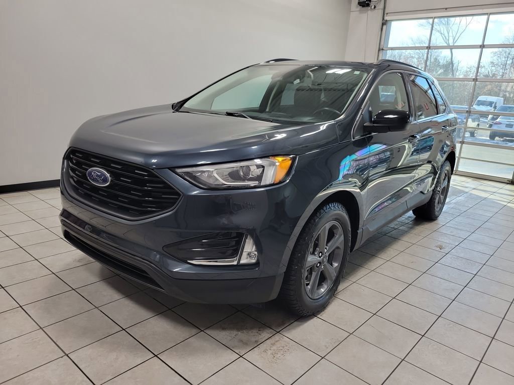 Used 2022 Ford Edge SEL w/ Sport Appearance Package image 12