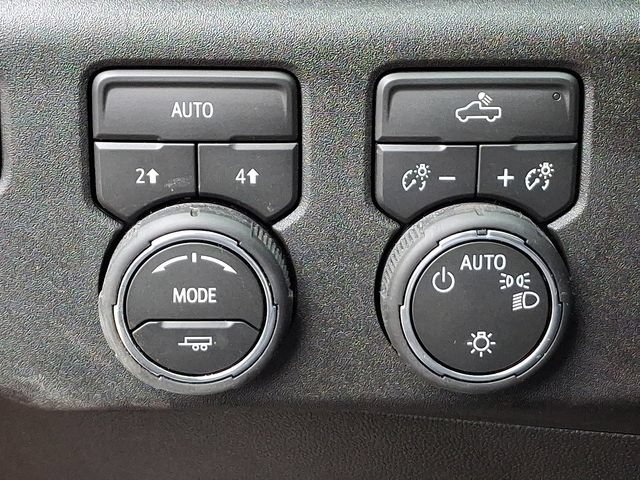 Used 2026 Chevrolet Silverado 1500 LT AWD/4WD image 7