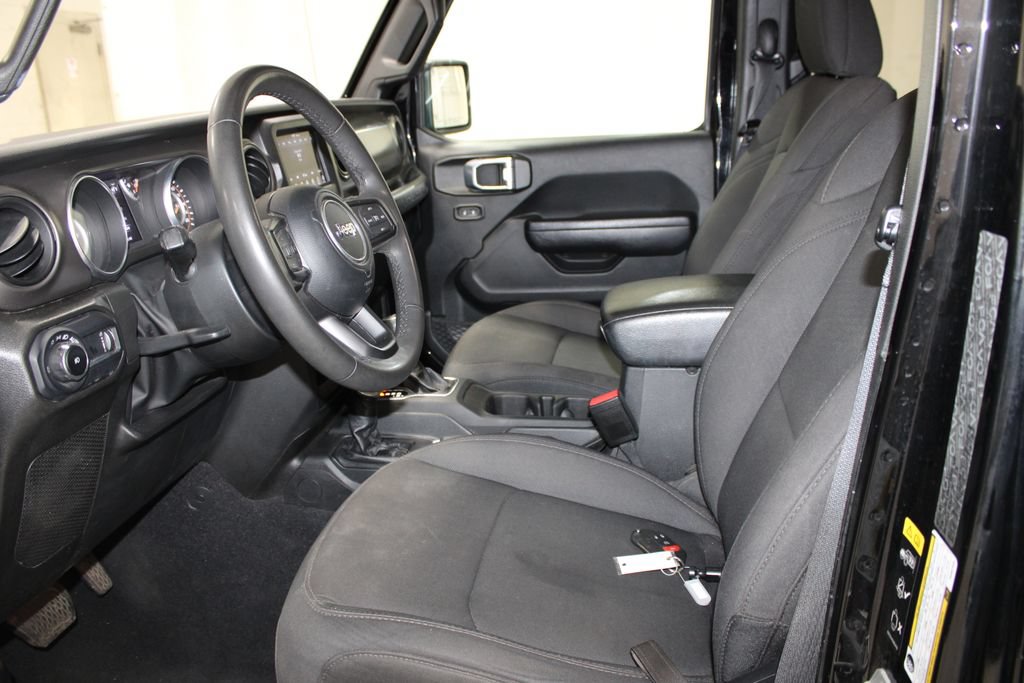 Used 2023 Jeep Wrangler Unlimited Sport AWD/4WD image 16