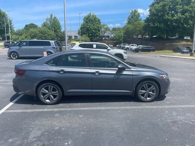 Used 2023 Volkswagen Jetta SE FWD image 7