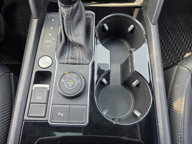 Used 2023 Volkswagen Atlas Cross Sport SEL R-Line image 13