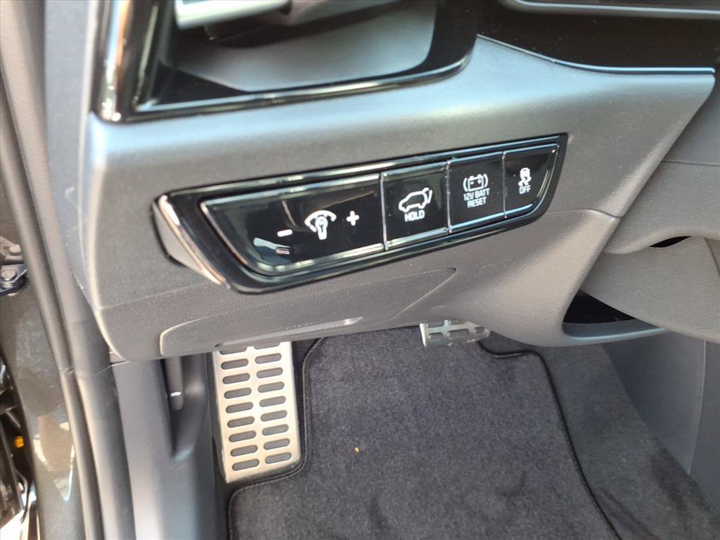 New 2026 Kia Niro SX Touring FWD image 17