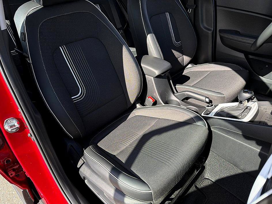 Certified 2025 Hyundai Venue Limited image 22