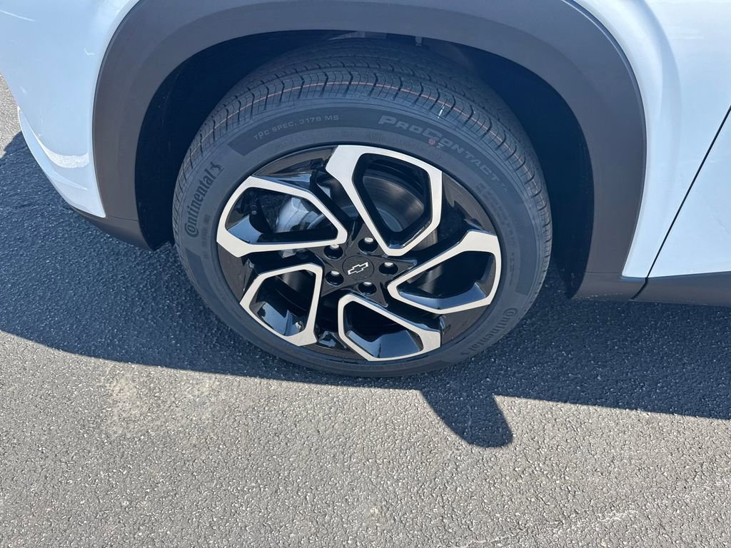 New 2026 Chevrolet Trax RS FWD image 12